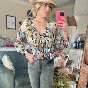 O’Neill floral top. Size small. Brand new. Never worn!